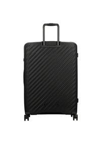 Zwarte harde koffer met diagonale groeven, een uitschuifbare handgreep en vier wielen voor gemakkelijke mobiliteit. Glad oppervlak, minimalistisch ontwerp.