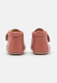 Bisgaard BABY STAR UNISEX - Prvi čevlji - old rose
