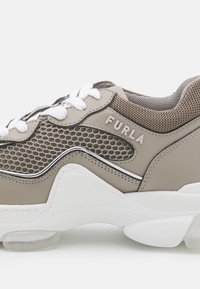 Furla Baskets basses - beige