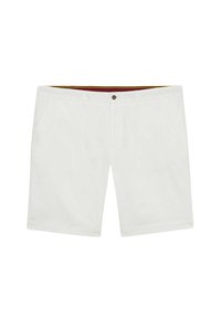 Shorts bianchi su misura con tasche laterali, passanti per cintura, chiusura con bottone e design frontale piatto.
