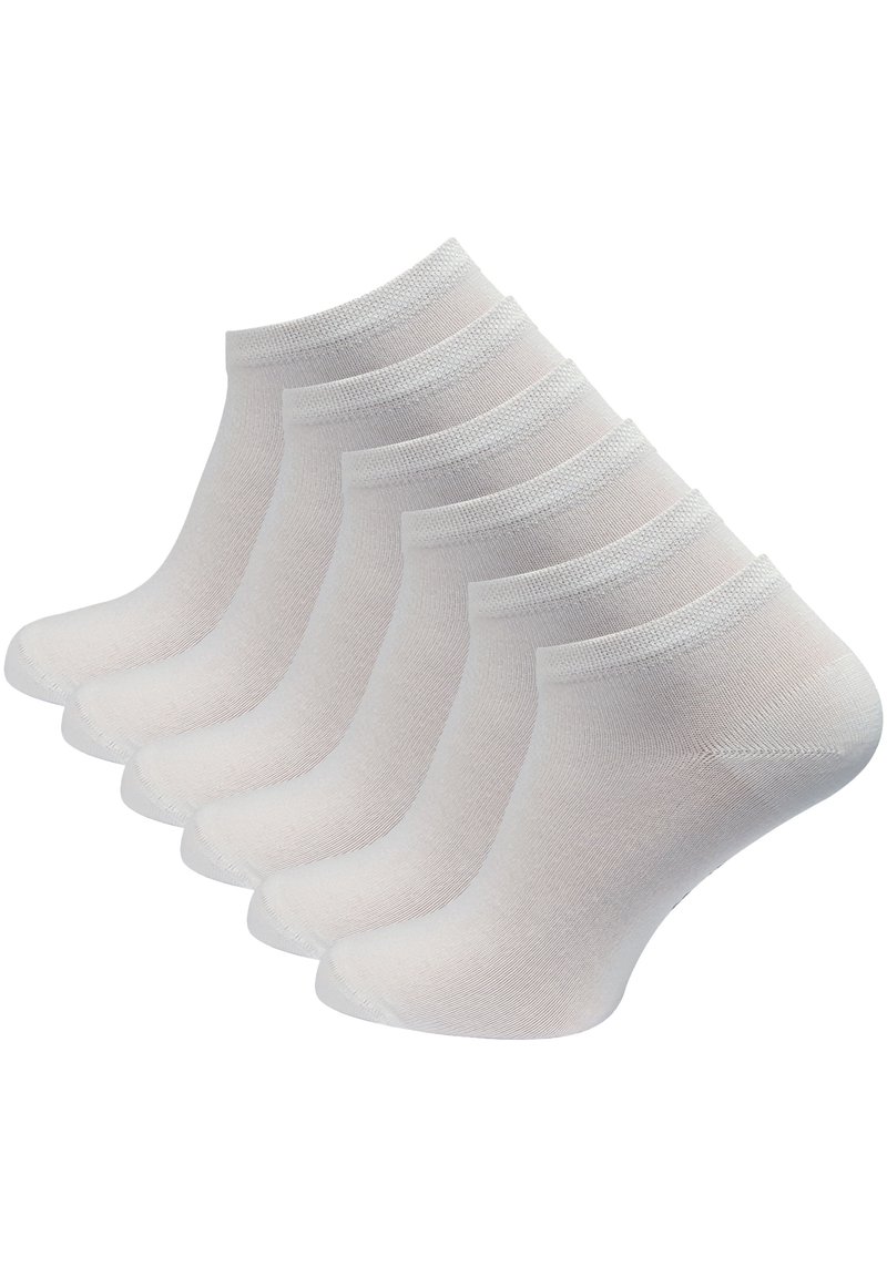 Fünf Paar Knöchelsocken, weiß mit weichem Strickmuster, gerippten Bündchen und verstärkten Fersen, in einer versetzten Anordnung präsentiert.