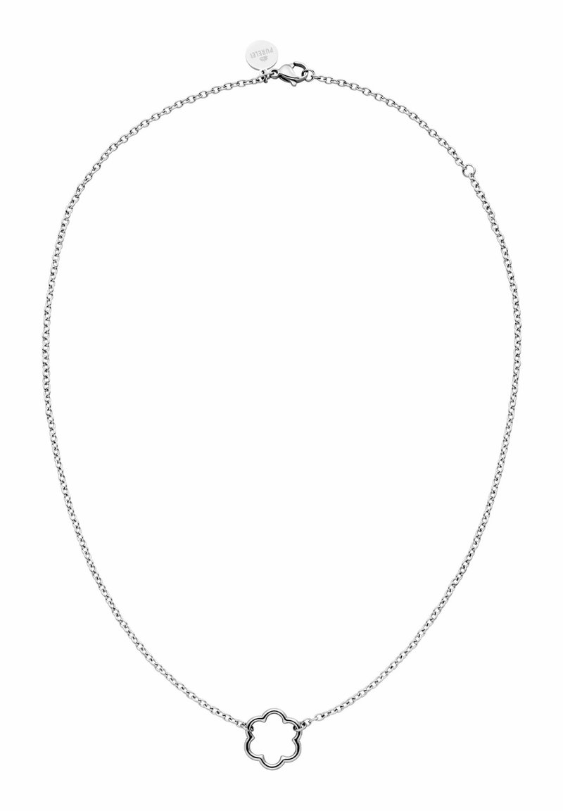 Silberne Halskette mit einer dünnen Kette und einem blumenförmigen Anhänger. Der Anhänger hat einen hohlen Mittelpunkt und glatte Konturen.