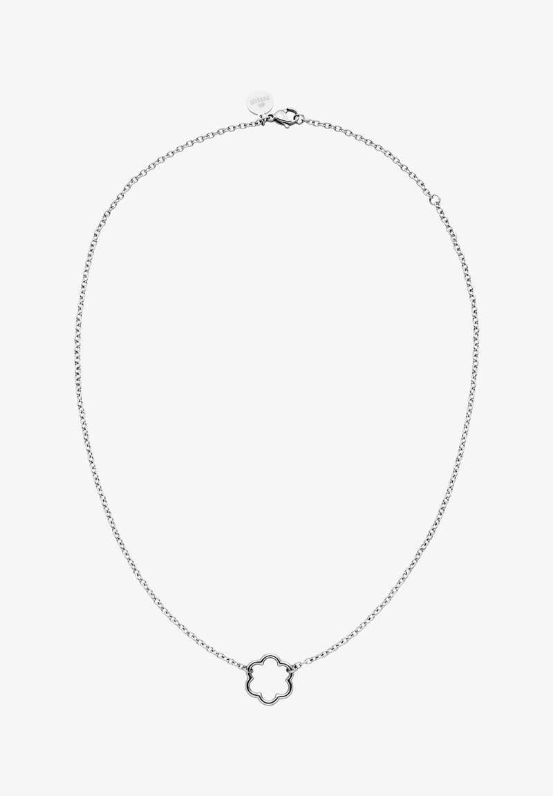 Silberne Halskette mit einer dünnen Kette und einem blumenförmigen Anhänger. Der Anhänger hat einen hohlen Mittelpunkt und glatte Konturen.