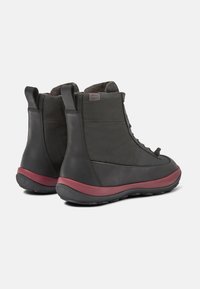 Camper - PEU PISTA GM - Botines con cordones - dark grey - 3