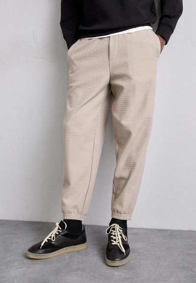 Emporio Armani TROUSER - Treniņtērpa apakšdaļas - incense
