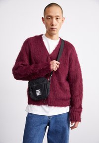 CONDITIONS TRAVELER BAG III - Torba preko tijela - black