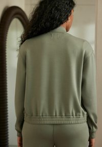Next Bomber-jakk - khaki green