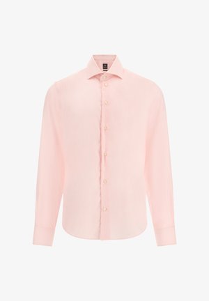 Hellrosa Langarmhemd mit Button-down-Kragen, das ein dezentes gestreiftes Muster und beige Knöpfe entlang der Vorderseite aufweist.