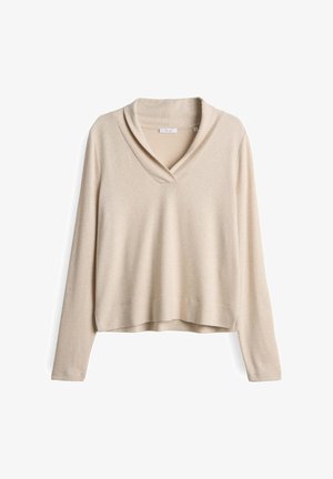 Beige lange mouwen trui met een brede, omgeslagen kraag, zachte textuur en een relaxte pasvorm, met een cropped zoom en minimalistische details.