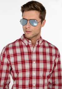 Ray-Ban AVIATOR LARGE UNISEX - Óculos de sol - gunmetal/crystal silver mirror