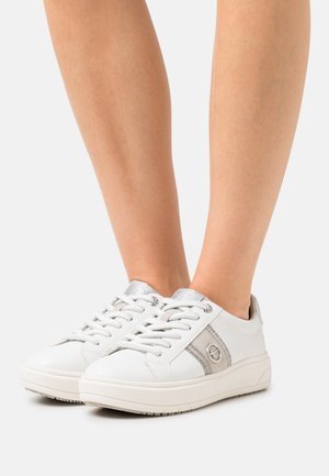 Trainers - white/silver