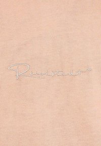 Non selezionato, rosa