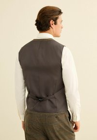 Next CHECK - Jakkesæt veste - brown