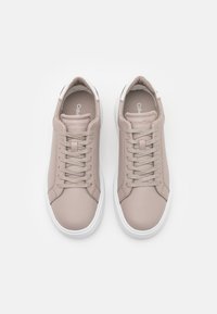 Calvin Klein LACE UP - Sneakers low - atmosphere/white