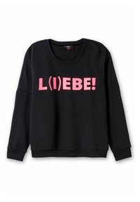 Czarna bluza z okrągłym dekoltem, opuszczonymi ramionami i długimi rękawami. Na przodzie znajduje się odważny różowy napis "L(I)EBE!".