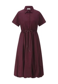 Burgundipaita mekko, jossa on lyhyet hihat, kaulus ja säädettävä nyöri vyötäröllä. Liukas kangas ja liehuva helma. Minimalistinen muotoilu.