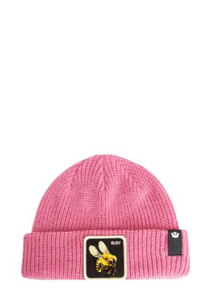 Bonnet tricoté rose avec un revers, orné d'une étiquette rectangulaire affichant un graphique d'abeille et le mot "BUSY". Tissu texturé.