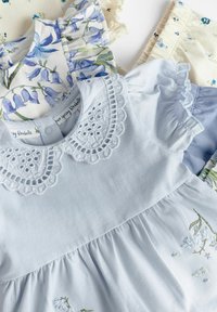 Next 6 PIECE SET - REGULAR FIT - Apdrukāts T-krekls - blue floral