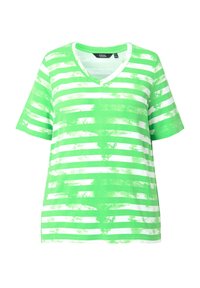 Camiseta de manga corta en V a rayas verdes y blancas con un corte relajado. Presenta una textura suave y rayas desiguales para un look casual.