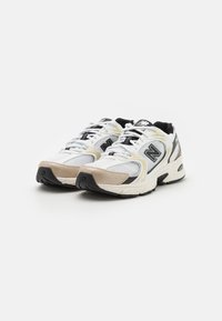 New Balance MR530 UNISEX - Sneakers - white/black