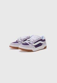 Vans HYLANE UNISEX - Chaussures de skate - grape