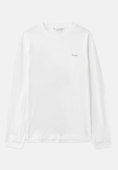 Witte langemouwen overhemd van katoen. Beschikt over een ronde hals, geribbelde manchetten en een klein "Holzweiler" logo op de linkerborst. Zachte textuur.