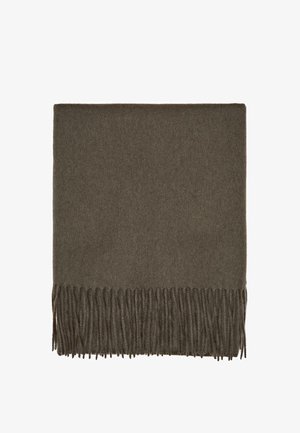 Dunkelolivgrüner Wollschal mit einer samtigen Textur, der an den Kanten fransige Details aufweist. Rechteckige Form, gleichmäßige Oberfläche.