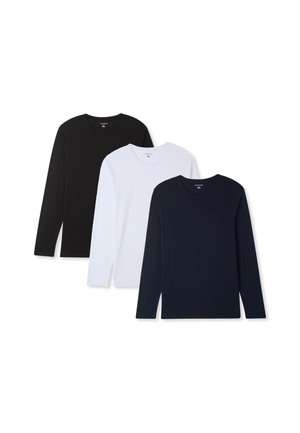 Tre t-shirt a maniche lunghe disposte a strati: nere, bianche e blu navy. Realizzate in un materiale morbido e liscio con scollatura rotonda.