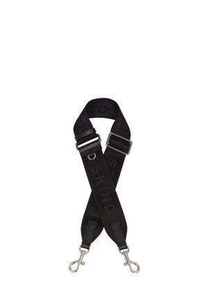 - Akcesoria podróżne