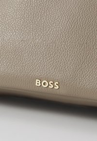 BOSS ALYCE CROSSBODY  - Torba čez telo - medium brown