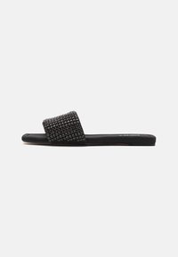 DKNY DEVLYN FLAT SLIDE - Pantoletai - black