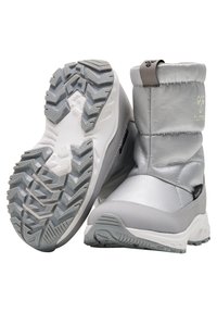 Grå fodrade vinterstövlar med glänsande yta, gummisulor som har djupa mönster och en mjuk, vadderad ovandel, idealiska för kallt väder.