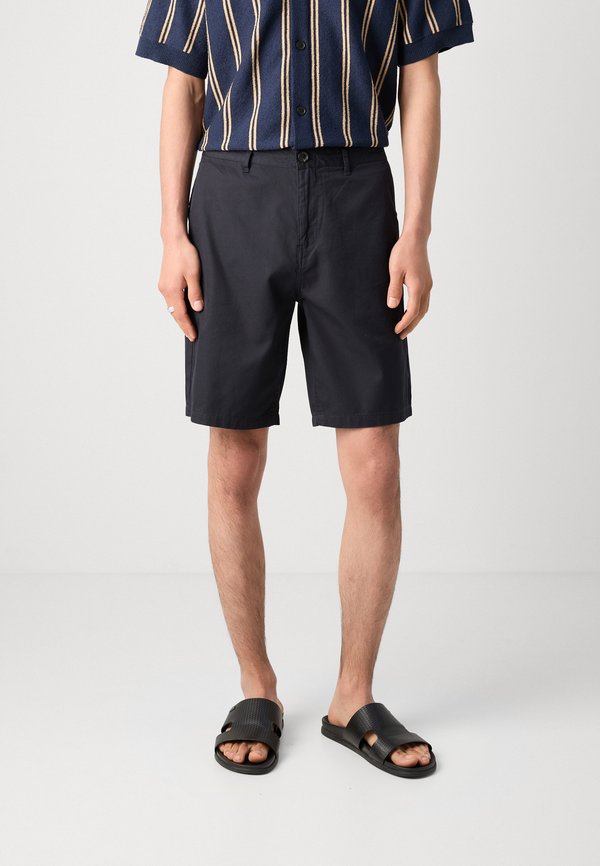 STUART - Shorts - night3