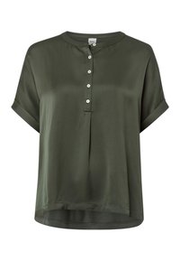 Olijfgroene top met korte mouwen, gemaakt van een gladde stof. De top heeft een ronde hals, een knoopsluiting aan de voorkant en een comfortabele pasvorm.