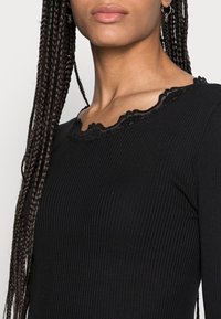 Rosemunde BABETTE REGULAR  - Maglietta a manica lunga - black
