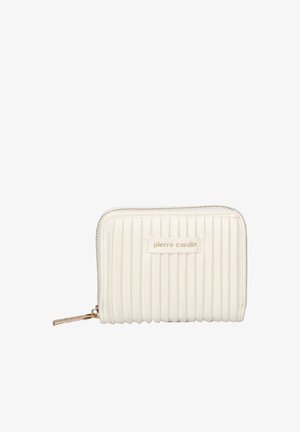 Portefeuille compact de couleur crème avec texture côtelée verticale, fermeture éclair dorée et plaque logo "pierre cardin" sur le devant.