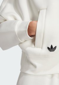 adidas Originals NEUCLASSICS TRACK - Jaka ar rāvējslēdzēju - cloud white black