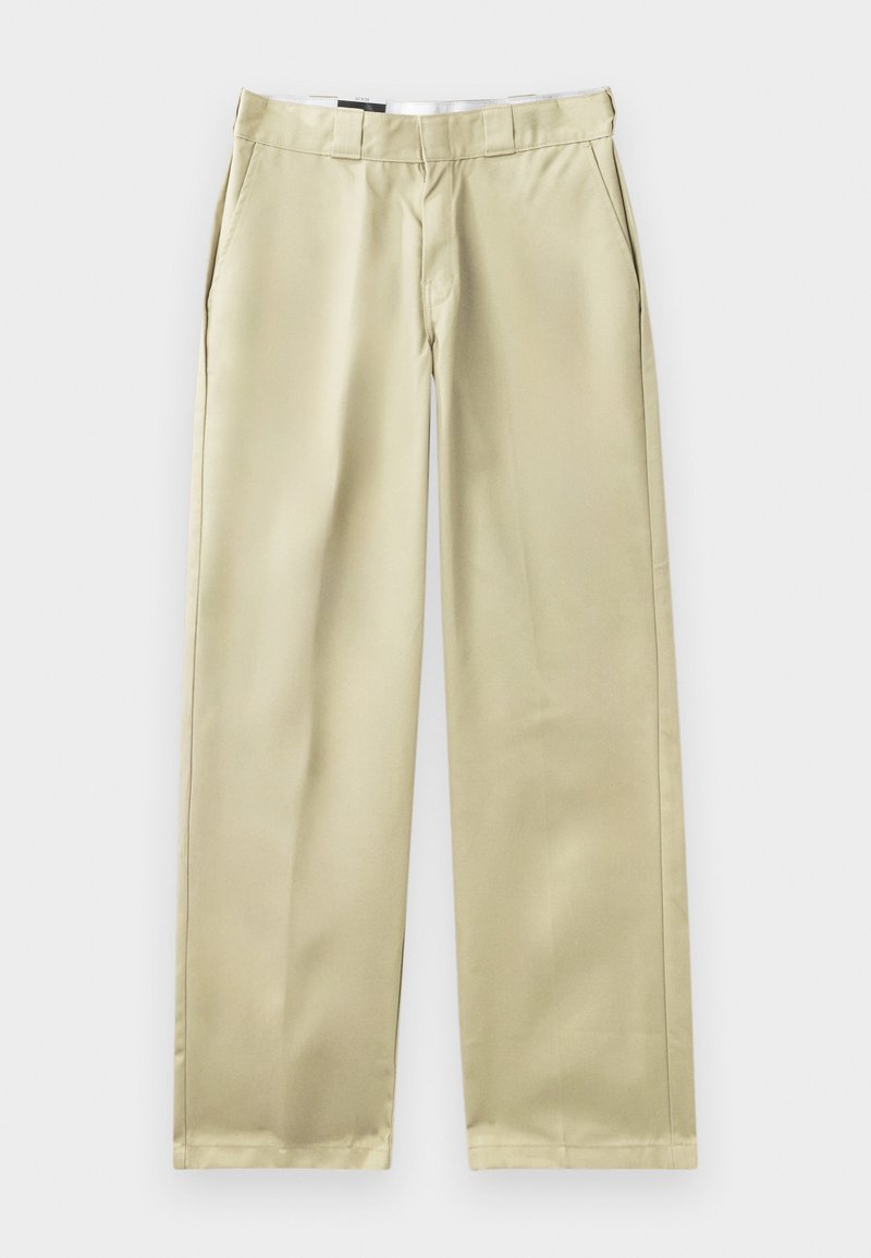 Pantaloni beige con taglio dritto, realizzati in tessuto morbido. Presentano tasche laterali e una vita classica con passanti per cintura.
