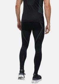 FALKE RUNNING WARM - Base layer - black