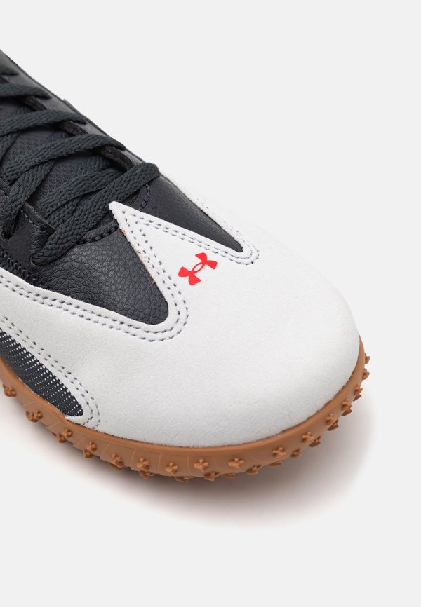 SHADOW TURF 3 - Astro turf trainers3