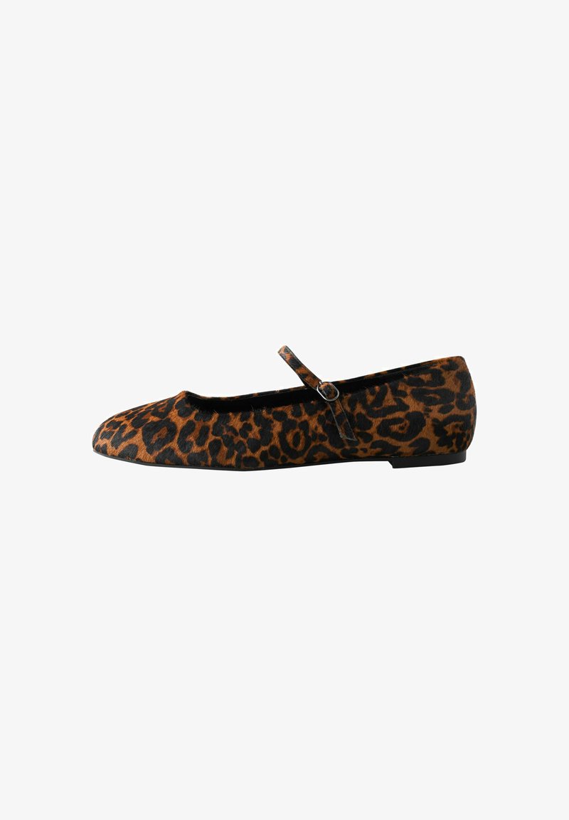 Leopard print flat shoe made of textured fabric, featuring a round toe, ankle strap with a buckle, and a low, flat heel.