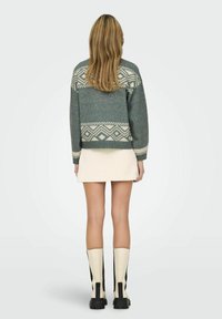 ONLY ONLVICTORIA - Strickpullover - balsam green