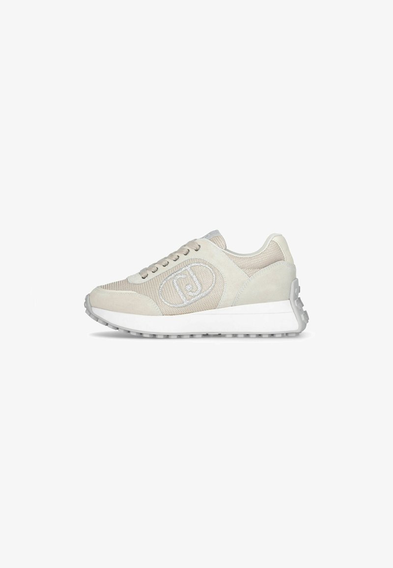 Sneaker beige con una combinazione di materiali in suede e rete, punta rotonda, suola ammortizzata e un logo laterale. Design leggero.