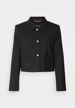 Zwart cropped jack met een kraag, vijf gouden knopen en twee voorzakken. Gemaakt van gladde stof met een strakke, op maat gemaakte pasvorm.