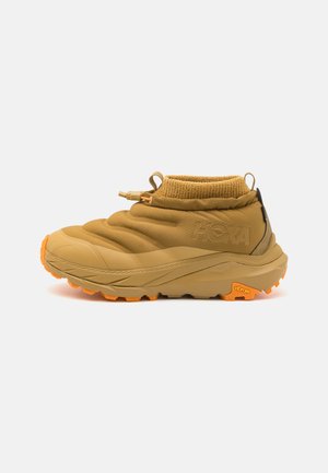 HOKA, KAHA 2 FROST GTX - Scarpa da hiking - honey/wheat