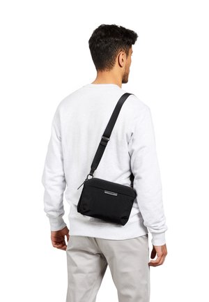 Bellroy TOKYO SIDE - Sac bandoulière - raven