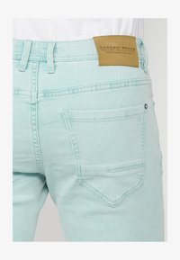 Nem kiválasztott, azul agua water blue