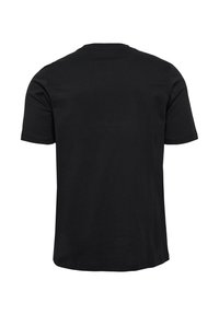 Schwarzes kurzärmeliges Baumwoll-T-Shirt, von hinten gesehen, mit rundem Ausschnitt auf weißem Hintergrund.