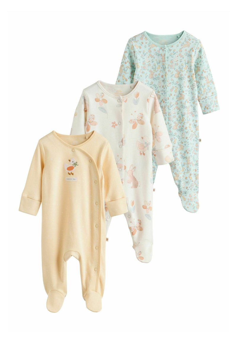 Trois grenouillères pour bébé : une jaune avec un dessin de canard, une crème avec des motifs floraux, et une bleu clair avec de petits animaux et des fleurs.