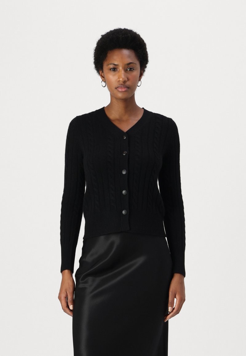 pure cashmere CLASSIC CABLE CARDIGAN - Casaco de malha - black